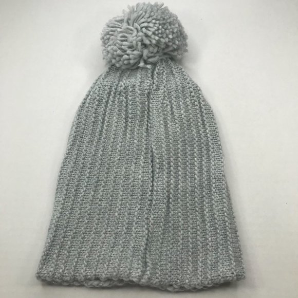 Winter Essentials Women's One Size Gray Knit Beanie Hat With Pom New - Picture 2 of 9